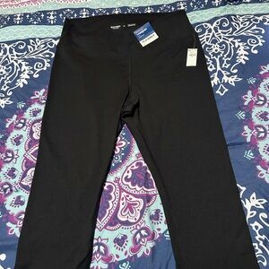 Women’s Old Navy yoga capri pants size XL